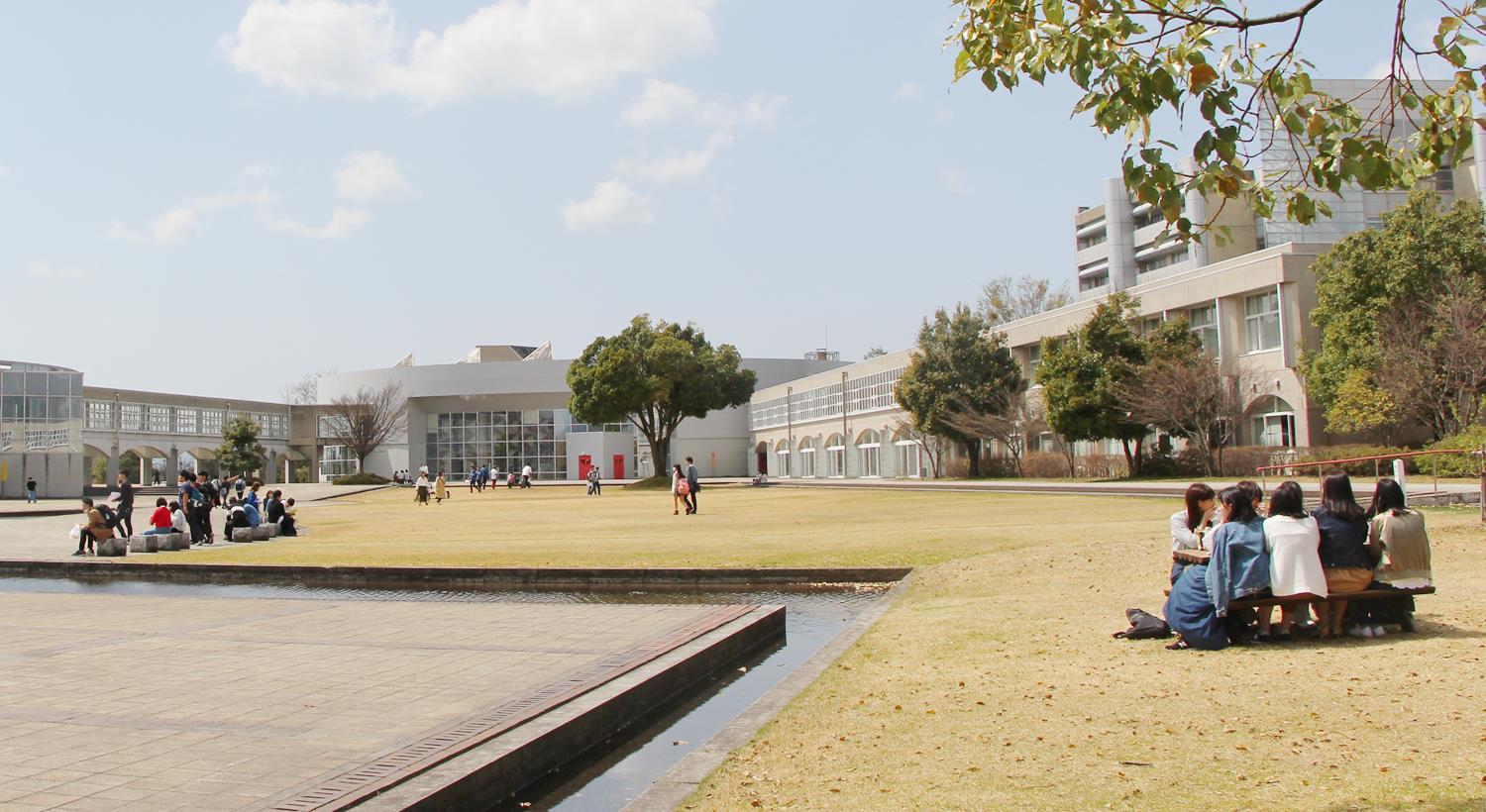 福井県立大学